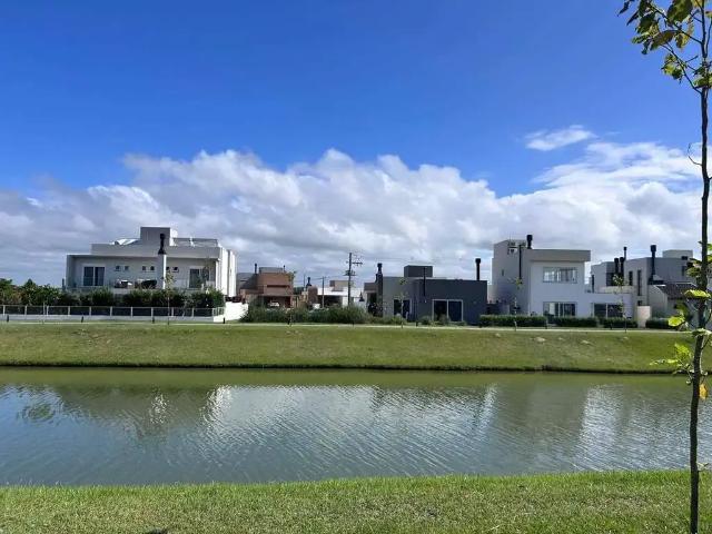 Terreno em Condomínio para Venda em Pelotas/RS Laranjal