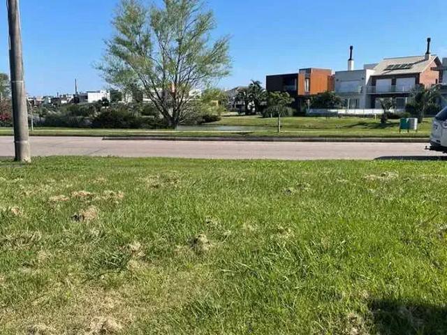 Terreno em Condomínio para Venda em Pelotas/RS São Gonçalo