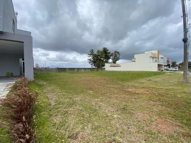 Terreno em Condomínio para Venda em Pelotas/RS Três Vendas