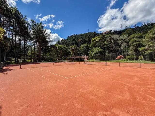 Terreno em Condomínio para Venda em Petrópolis/RJ Araras