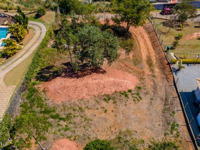 Terreno em Condomínio para Venda em Petrópolis/RJ Nogueira