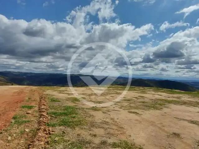 Terreno em Condomínio para Venda em Petrópolis/RJ Pedro do Rio