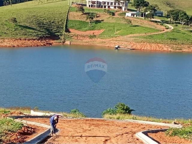 Terreno em Condomínio para Venda em Piracaia/SP Enseada do Jacarei