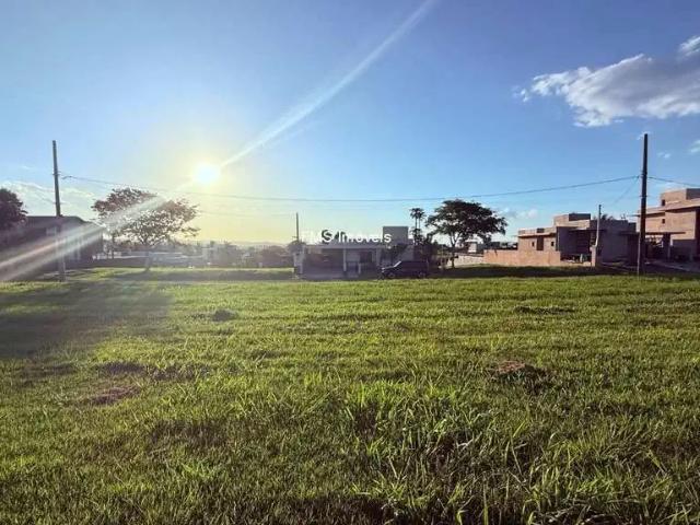 Terreno em Condomínio para Venda em Porangaba/SP Ninho Verde