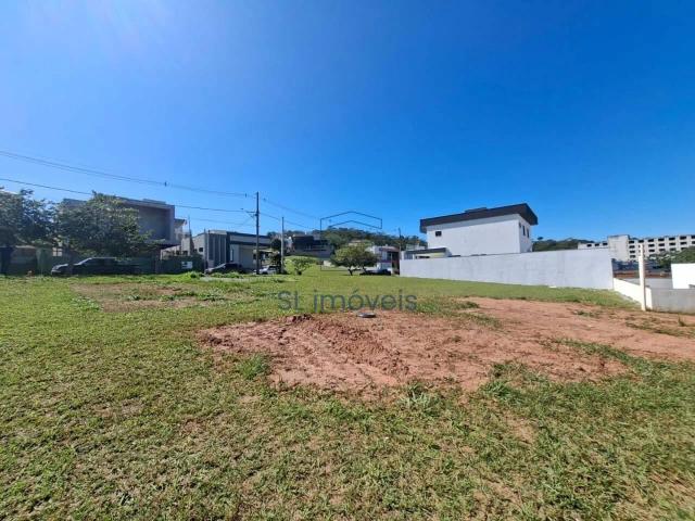 Terreno em Condomínio para Venda em Rio das Ostras/RJ Alphaville