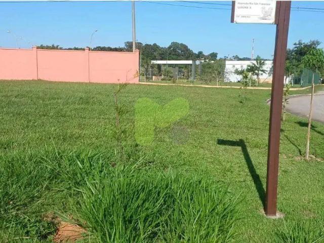 Terreno em Condomínio para Venda em Rio das Ostras/RJ Alphaville