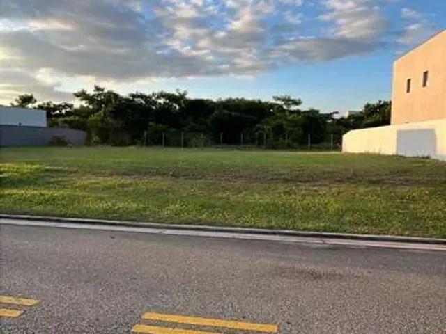Terreno em Condomínio para Venda em Rio das Ostras/RJ Alphaville