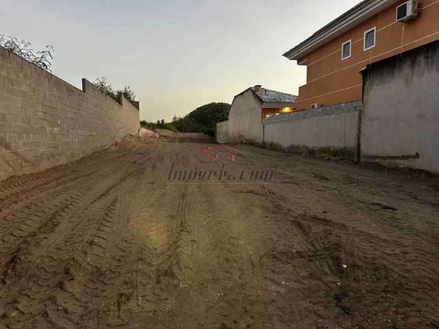Terreno em Condomínio para Venda em Rio de Janeiro/RJ Vila Valqueire