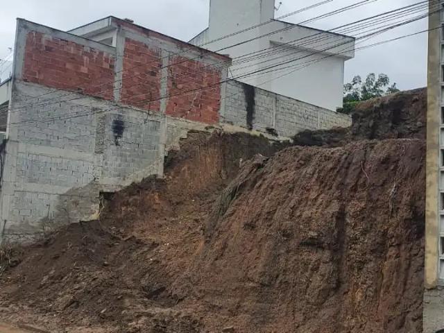 Terreno em Condomínio para Venda em São Gonçalo/RJ Maria Paula