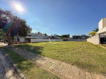Terreno em Condomínio para Venda em São José dos Campos/SP Condomínio Chácara Serimbura