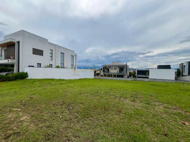 Terreno em Condomínio para Venda em São José dos Campos/SP Condomínio Residencial Alphaville II