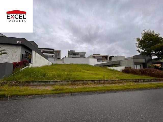 Terreno em Condomínio para Venda em São José dos Campos/SP Condomínio Residencial Colinas do Paratehy