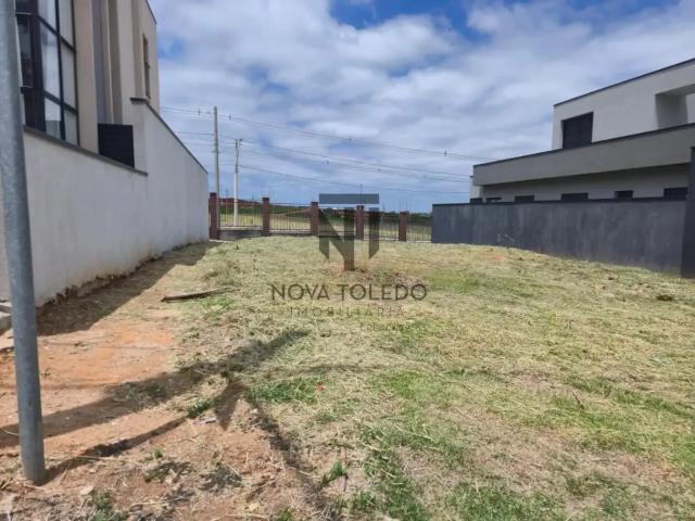 Terreno em Condomínio para Venda em São José dos Campos/SP Loteamento Floresta