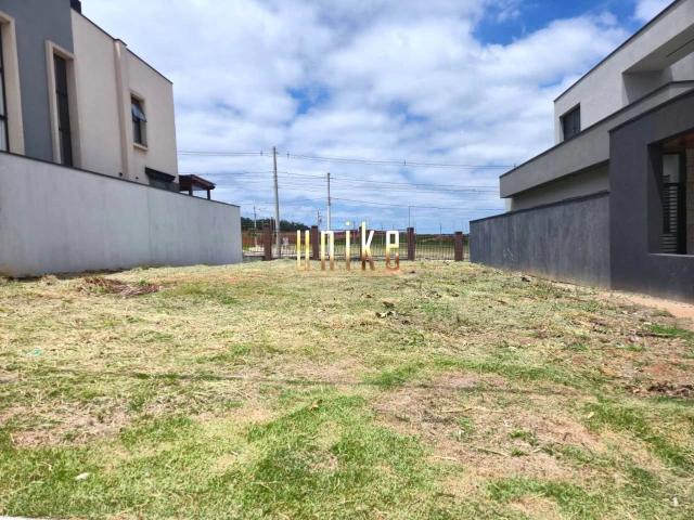 Terreno em Condomínio para Venda em São José dos Campos/SP Loteamento Floresta