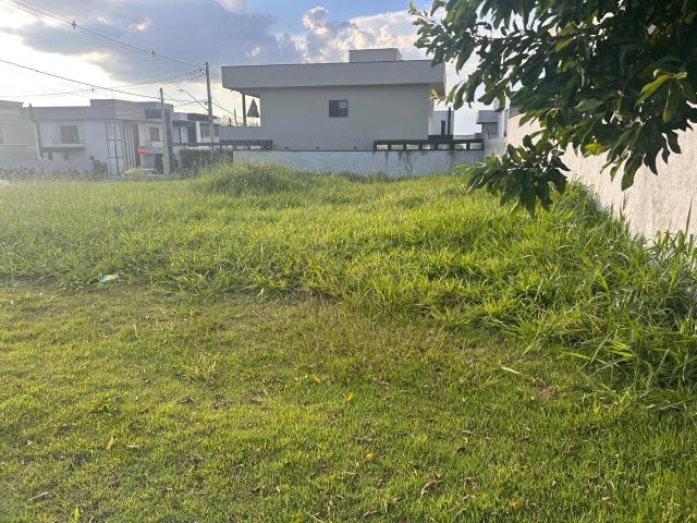 Terreno em Condomínio para Venda em São José dos Campos/SP Loteamento Floresta