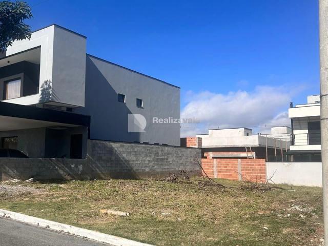 Terreno em Condomínio para Venda em São José dos Campos/SP Loteamento Floresta