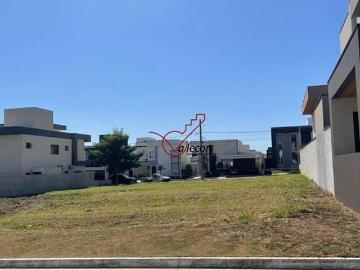 Terreno em Condomínio para Venda em São José dos Campos/SP Loteamento Floresta