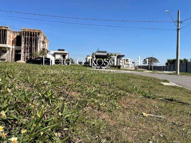 Terreno em Condomínio para Venda em São José dos Campos/SP Loteamento Floresta