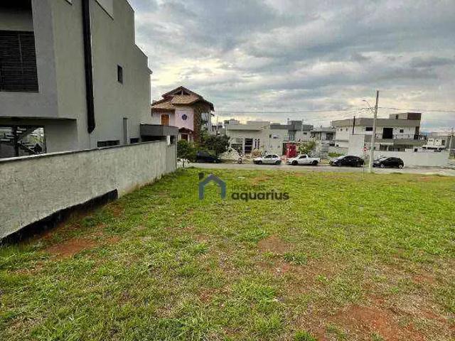 Terreno em Condomínio para Venda em São José dos Campos/SP Loteamento Floresta