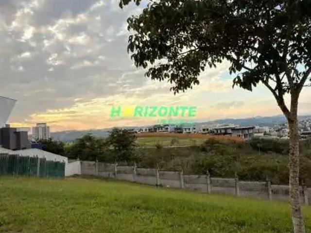Terreno em Condomínio para Venda em São José dos Campos/SP Urbanova