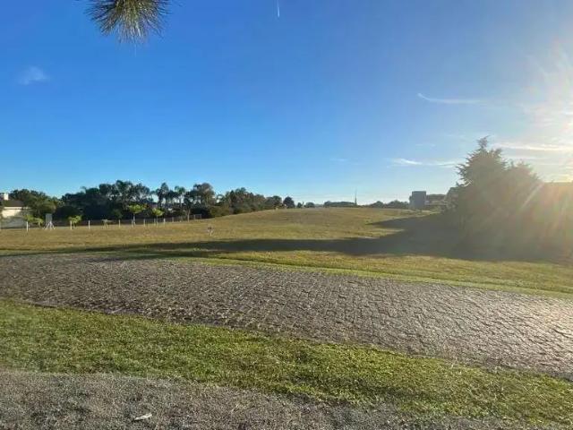 Terreno em Condomínio para Venda em São José dos Pinhais/PR Centro