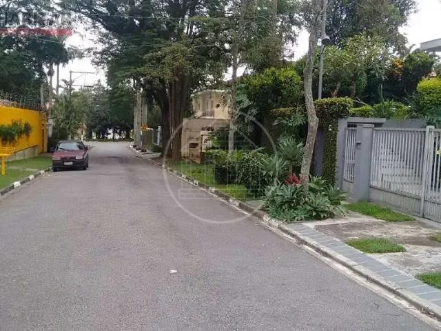 Terreno em Condomínio para Venda em São Paulo/SP Interlagos