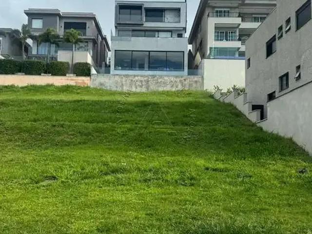 Terreno em Condomínio para Venda em Santana de Parnaíba/SP Alphaville