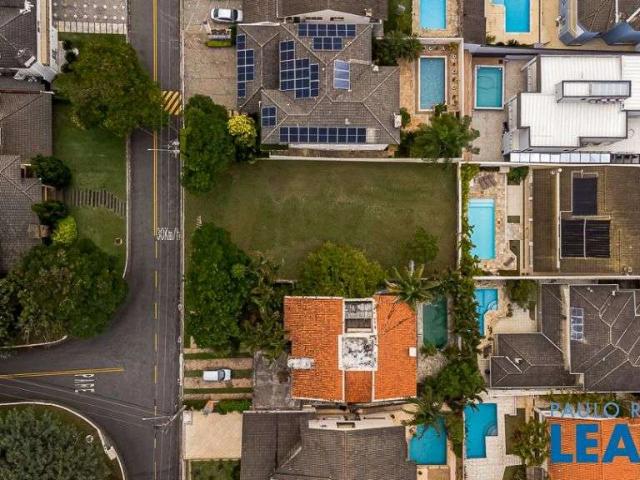 Terreno em Condomínio para Venda em Santana de Parnaíba/SP Alphaville Residencial 12