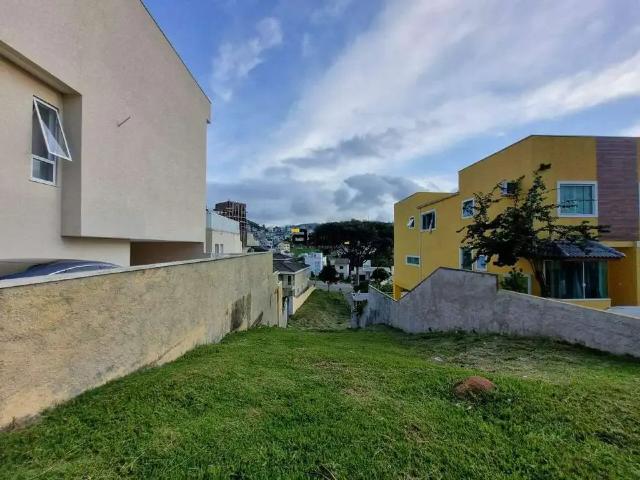 Terreno em Condomínio para Venda em Santana de Parnaíba/SP Suru