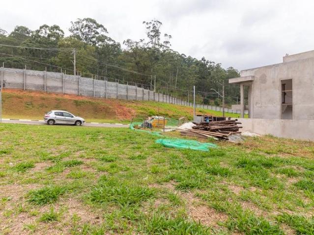 Terreno em Condomínio para Venda em Santana de Parnaíba/SP Suru