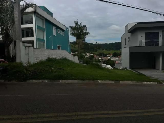Terreno em Condomínio para Venda em Santana de Parnaíba/SP Suru