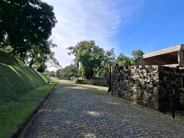 Terreno em Condomínio para Venda em Santana de Parnaíba/SP Suru