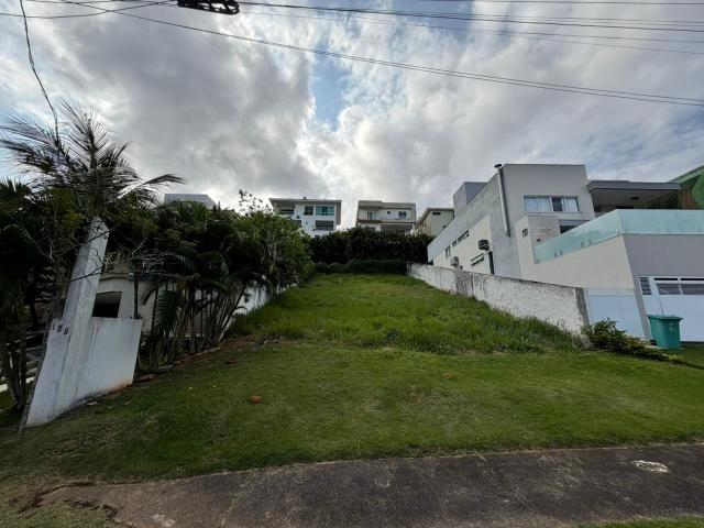 Terreno em Condomínio para Venda em Salvador/BA Alphaville II