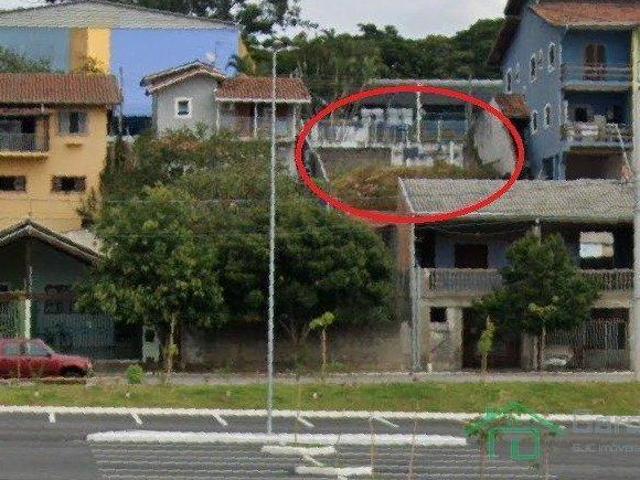 Terreno em Declive e com Vista Maravilhosa!