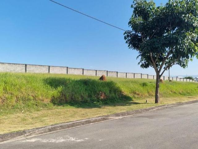 Terreno em Eugênio de Mello, São José dos Campos/SP de 360m² à venda por R$ 250.000,00