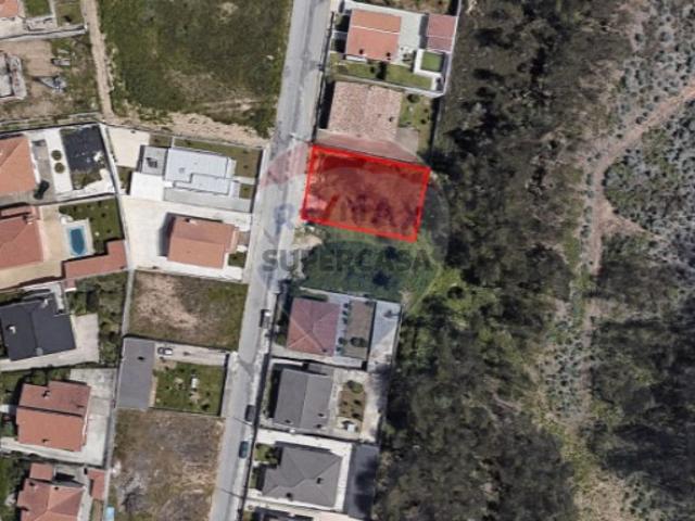 Terreno em Escapães