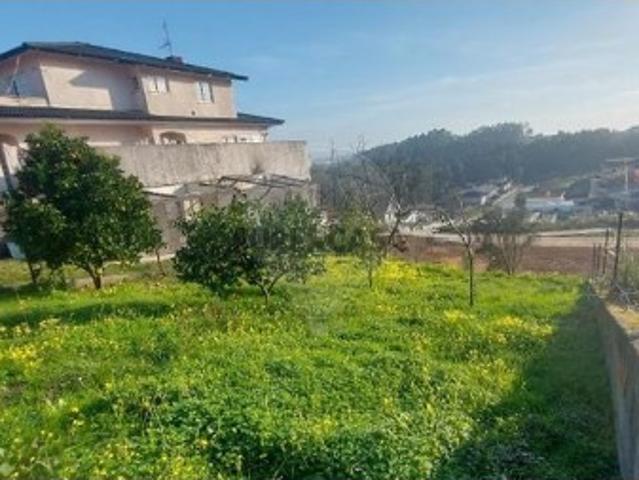 Terreno em Escapães