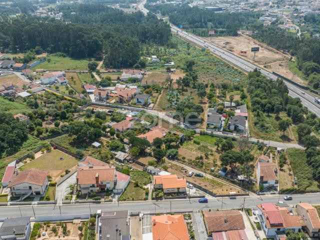 Terreno em Espinho com 805 m2