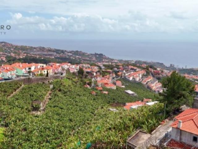 Terreno esplêndido em Câmara de Lobos