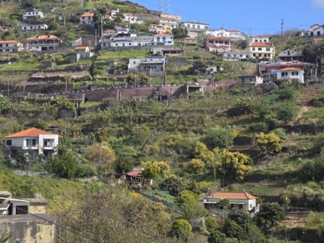Terreno em Estreito Câmara de Lobos