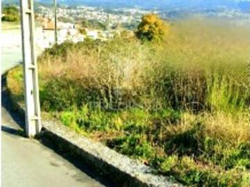 Terreno em Golães