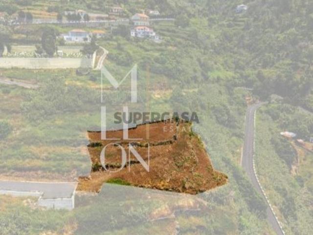 Terreno em Fajã da Ovelha