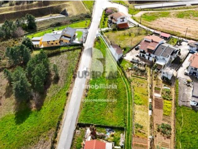 Terreno em Folhadela