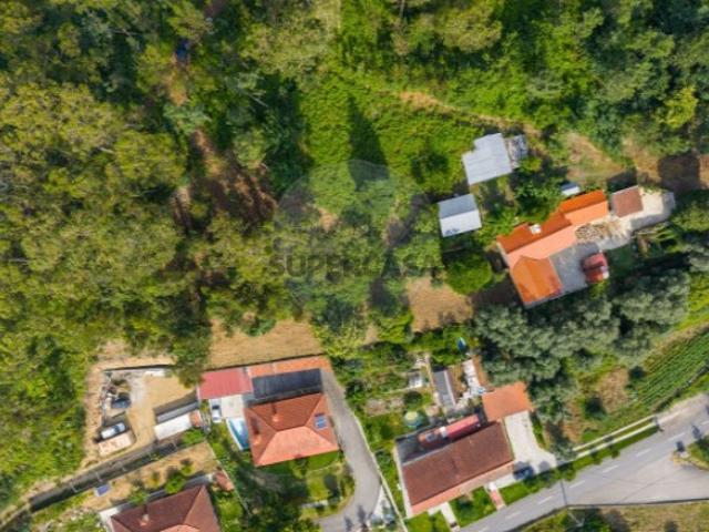 Terreno em Fornelos e Queijada