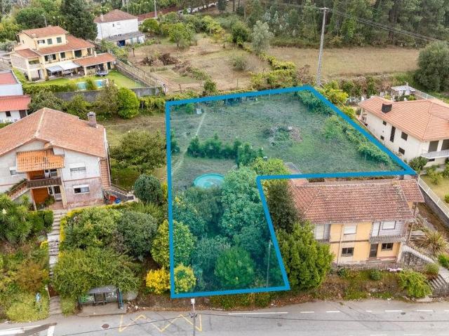 Terreno em Foz do Sousa e Covelo de 1225,00 m²