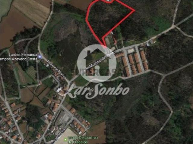 Não urbanizável em Fradelos