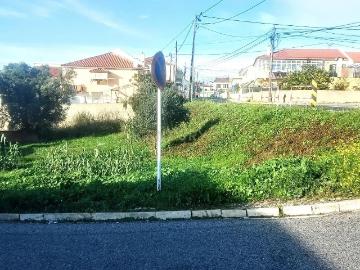 TERRENO EM GAVETO