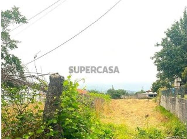 Terreno em Geraz Do Lima Santa Maria, Santa Leocádia E Moreira E Deão de 1475,00 m²