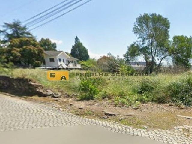 Terreno em Grijó para construção de armazém