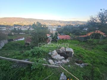 Terreno em Lamelas e Guimarei